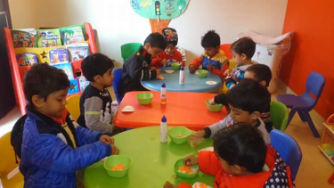 Kids Table and chair